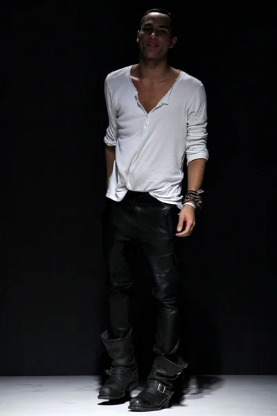 Look 35
